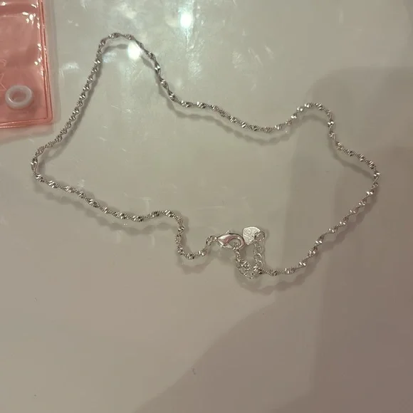 Jewelry - Picture 3 of 4